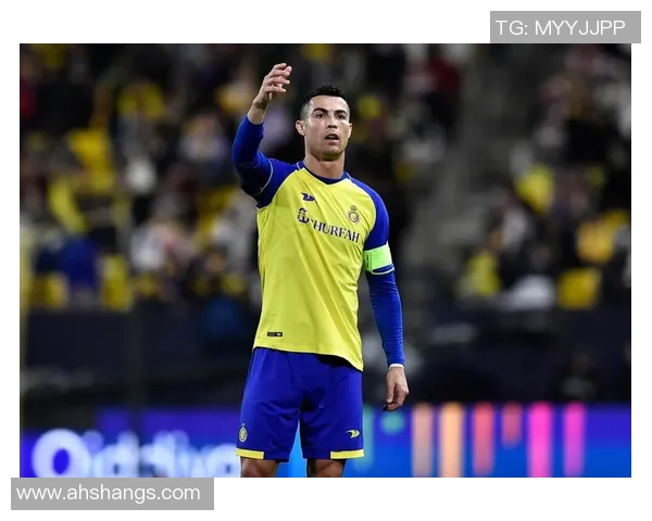 2025年现役二号足球球星最新排名及表现分析