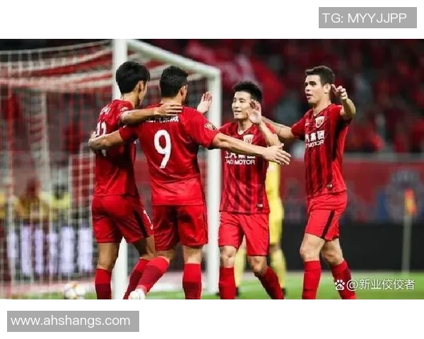 8月份多位国际足球球星加盟中国联赛 引发球迷热议与期待