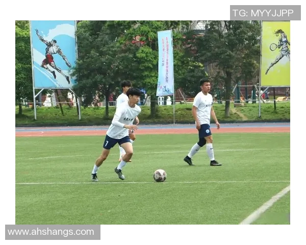 三位足球巨星的儿子们如何在绿茵场上延续家族传奇