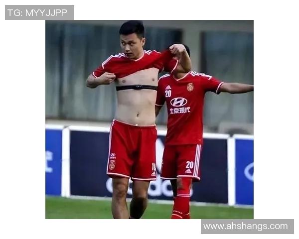 以善良足球明星为榜样探讨体育精神与人道主义的完美结合 以善良足球明星为榜样探讨体育精神与人道主义的完美结合