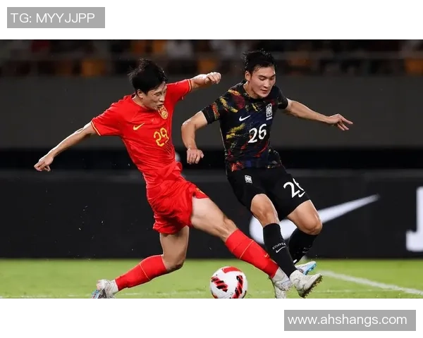 新生代足球中场领军人物崭露头角 引领未来绿茵风潮 新生代足球中场领军人物崭露头角 引领未来绿茵风潮