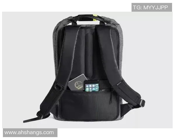 热销足球球星背包挂件潮流个性设计彰显运动与时尚魅力 热销足球球星背包挂件潮流个性设计彰显运动与时尚魅力