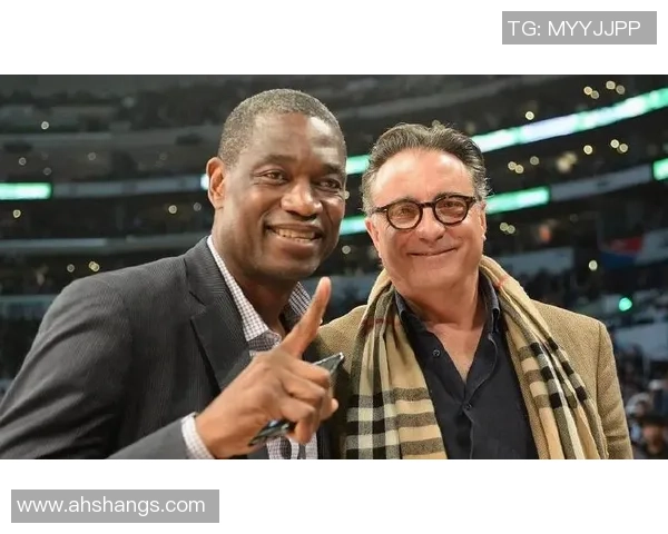 球星跨界挑战足球乒乓赛技术对决精彩纷呈，趣味与竞技并存