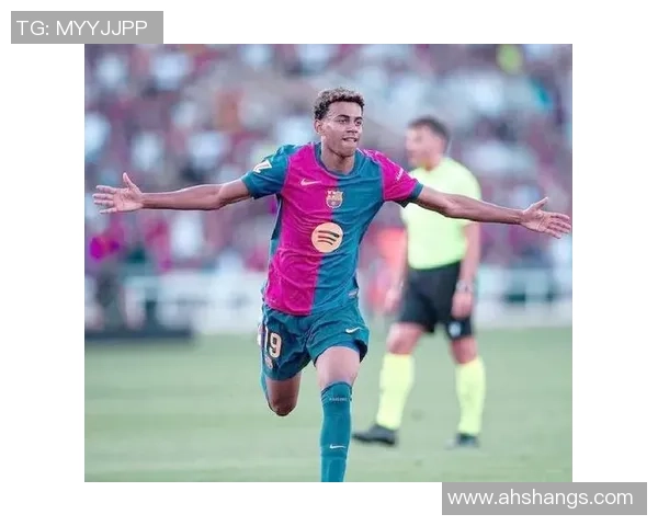 足球巨星奢华消费背后折射体育商业化与社会价值观冲突